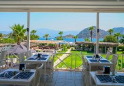 CASA BLANCA BEACH HOTEL