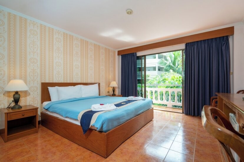 Patong Central Residence & Apartment