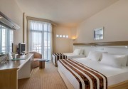 GREEN MAX HOTEL