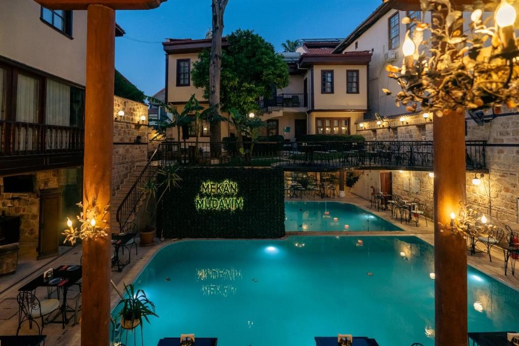 MEDITERRA ART HOTEL