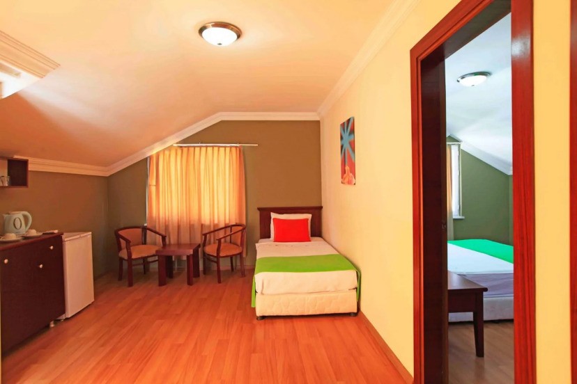 SUNLIGHT GARDEN HOTEL