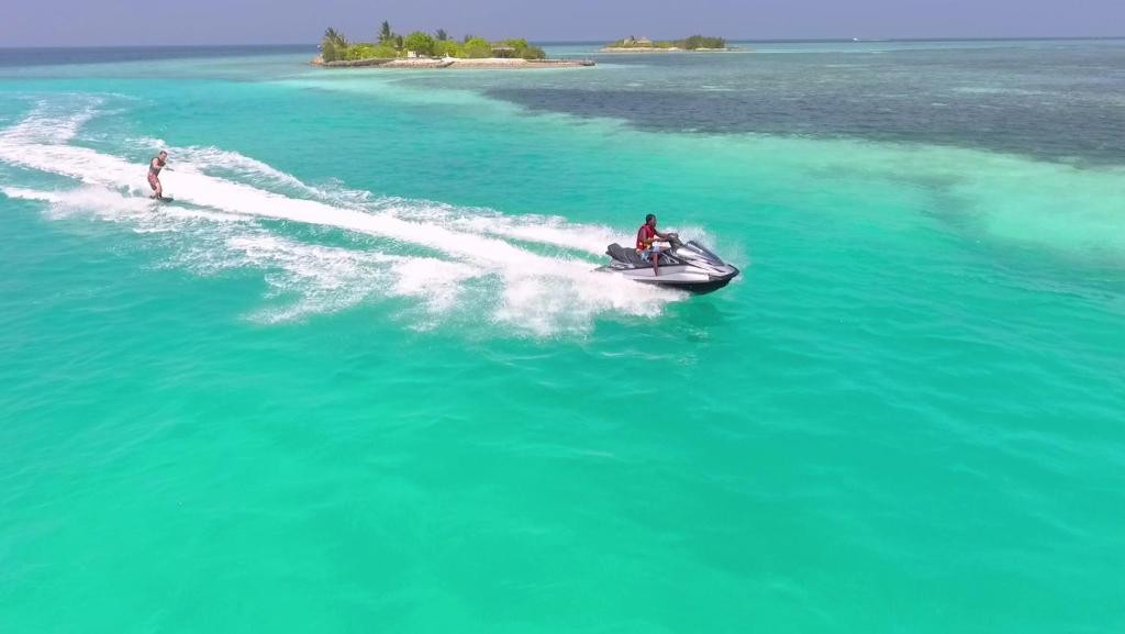 ADAARAN HUDHURAN FUSHI SELECT