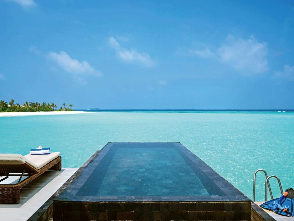 MOVENPICK RESORT KUREDHIVARU MALDIVES