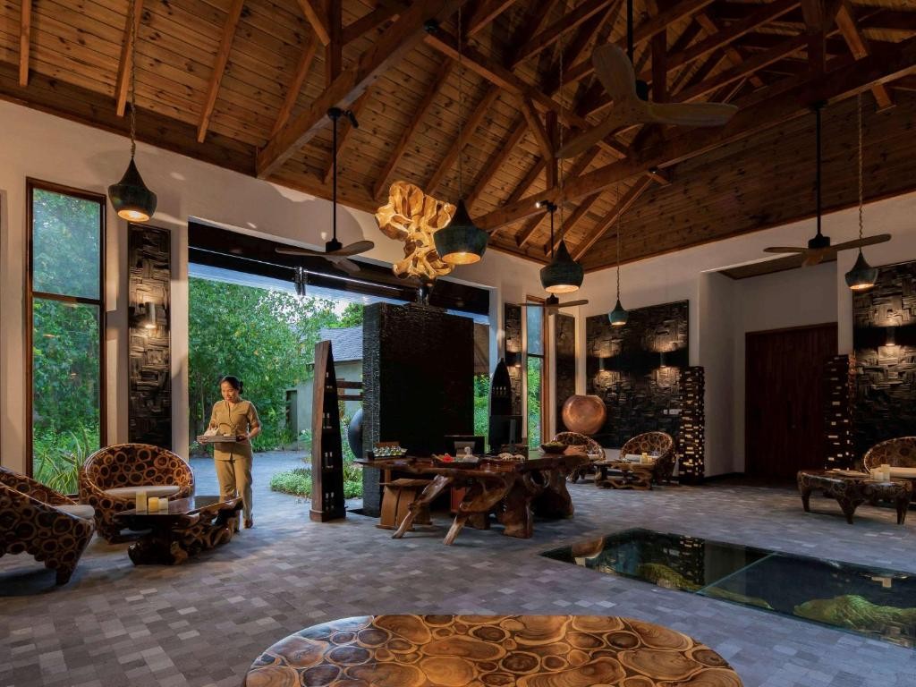 MOVENPICK RESORT KUREDHIVARU MALDIVES