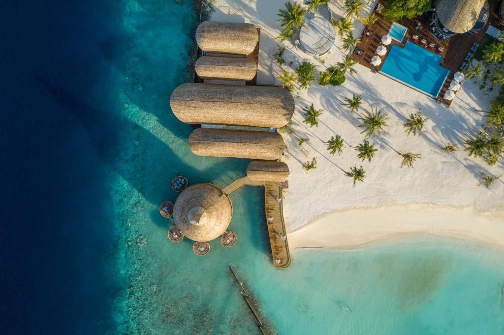 OUTRIGGER MALDIVES MAAFUSHIVARU