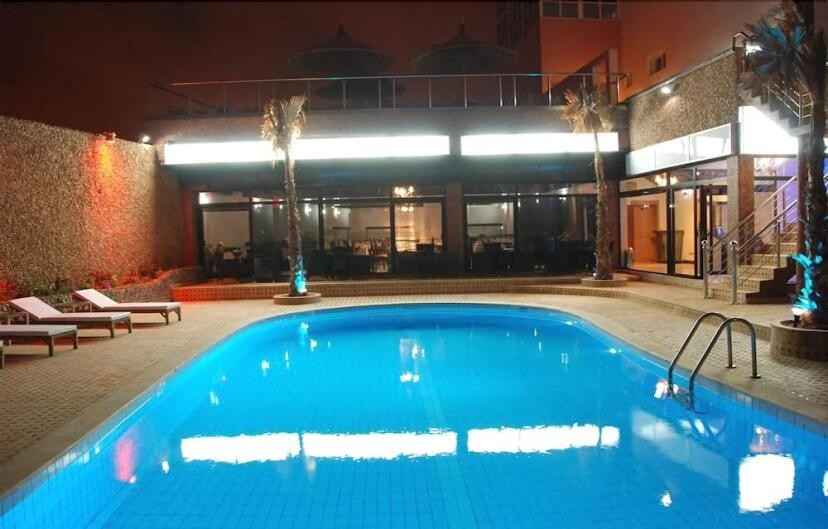 Hotel Omega