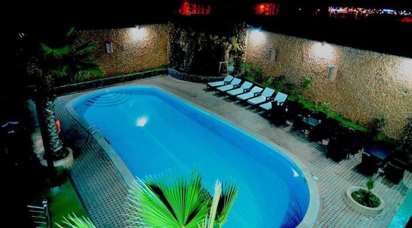 Hotel Omega