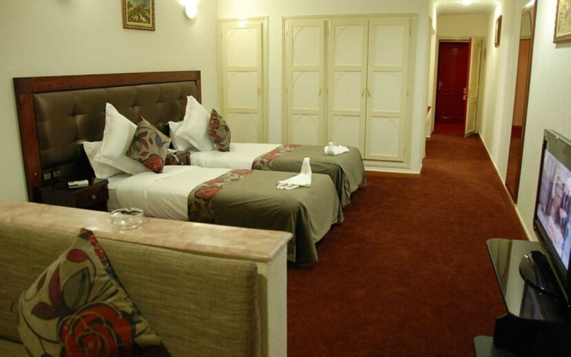Hotel Omega