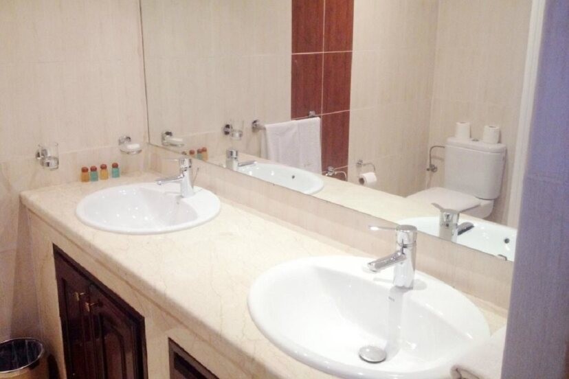 NEW FARAH HOTEL