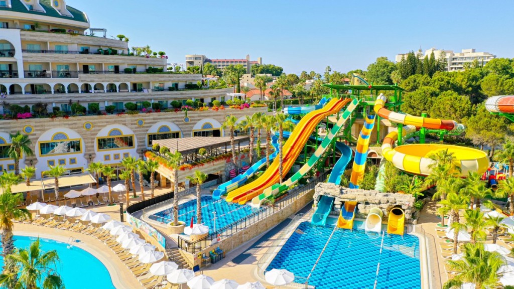 CRYSTAL SUNSET LUXURY RESORT AND SPA