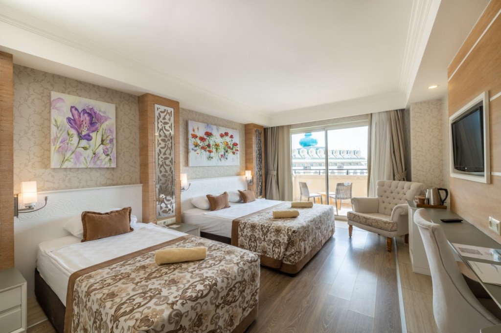 CRYSTAL SUNSET LUXURY RESORT AND SPA