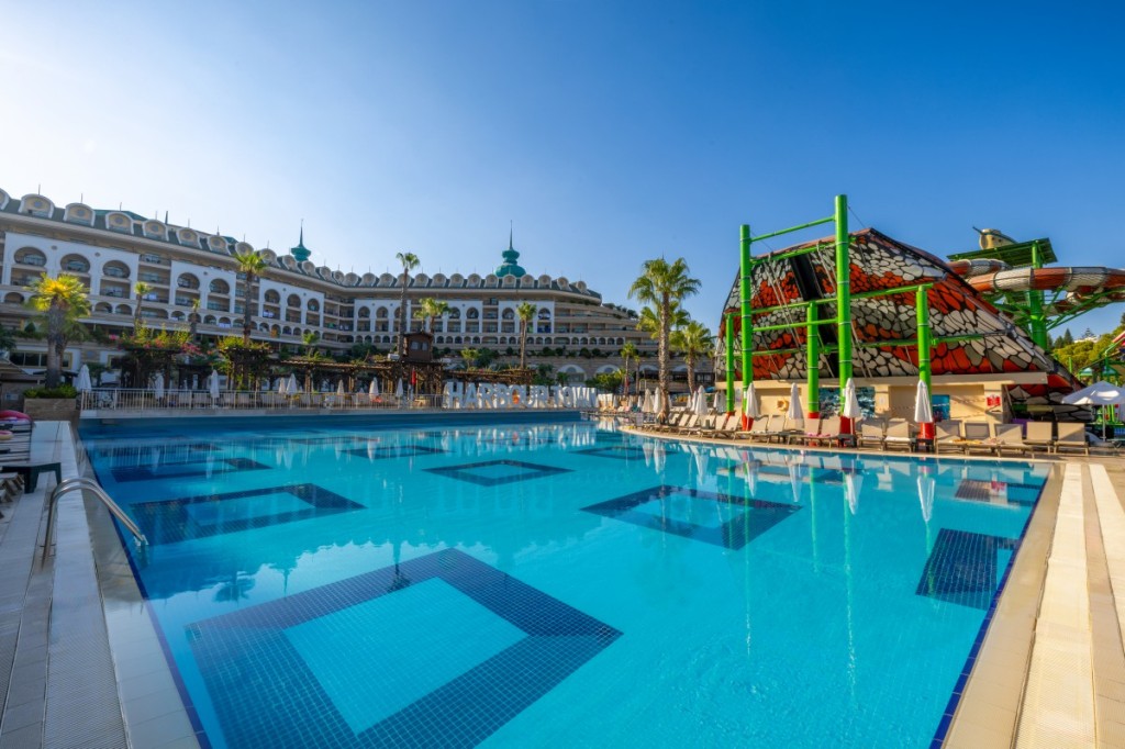 CRYSTAL SUNSET LUXURY RESORT AND SPA