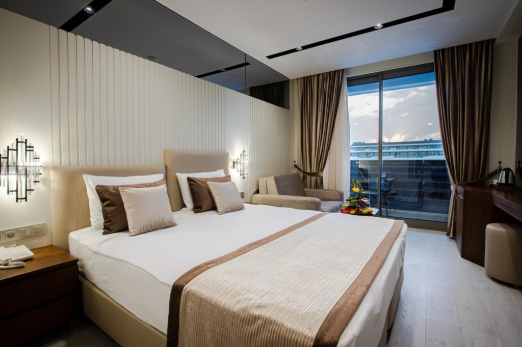 VICTORY VOLARE HOTEL