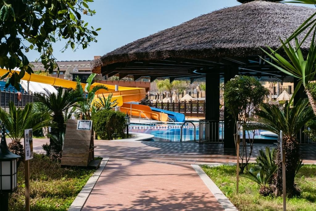 VILLA SIDE RESIDENCE