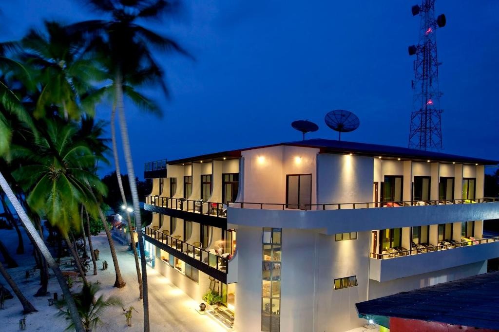 KAANI BEACH HOTEL