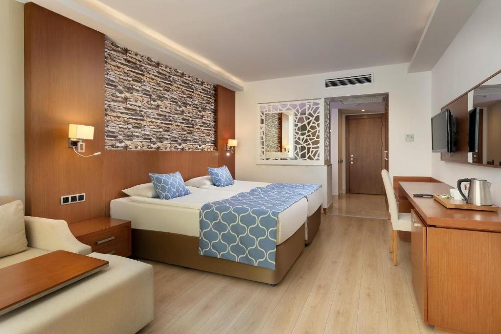 Кадър от ARMAS LIFE BELEK