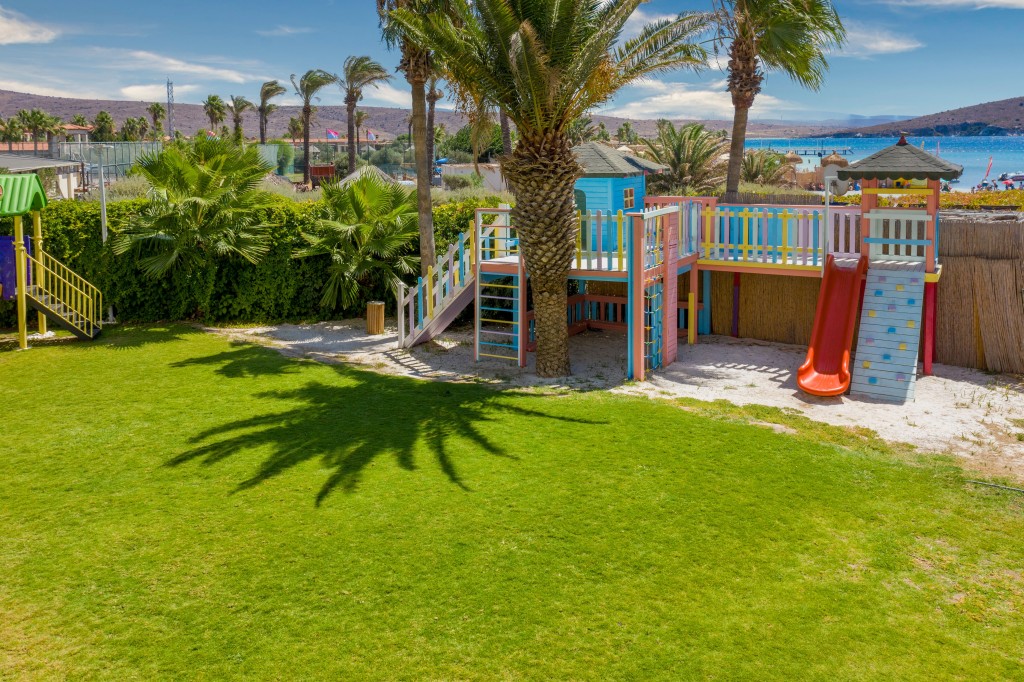 DESIGN PLUS SEYA BEACH