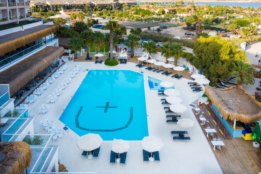 DESIGN PLUS SEYA BEACH