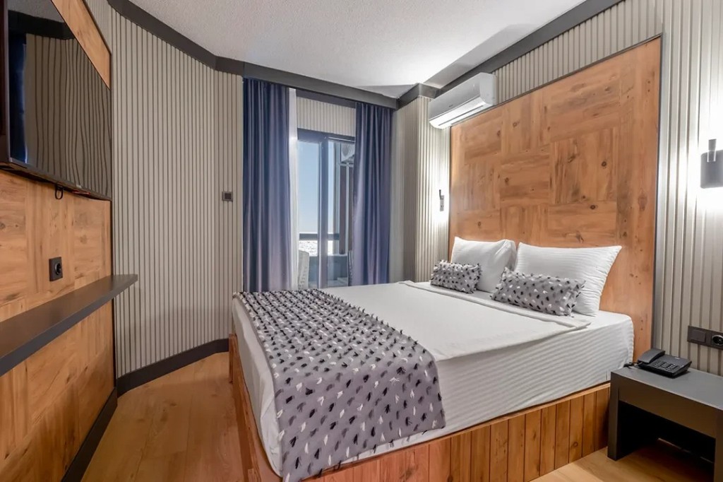 JURA HOTELS ADA BEACH