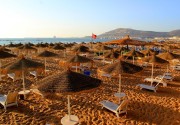 BEACH CLUB