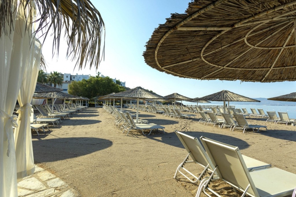 CHARM BEACH HOTEL