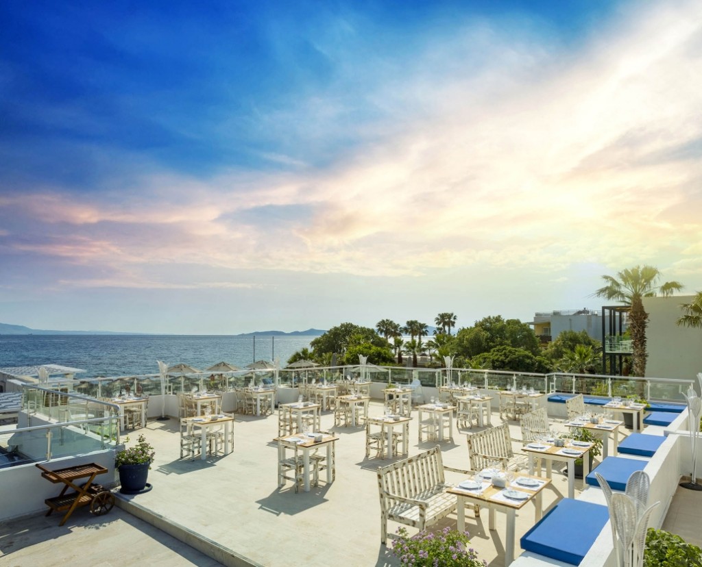 CHARM BEACH HOTEL