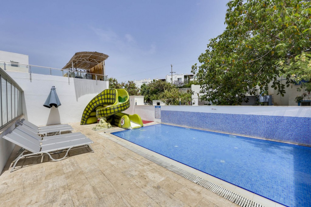 CHARM BEACH HOTEL