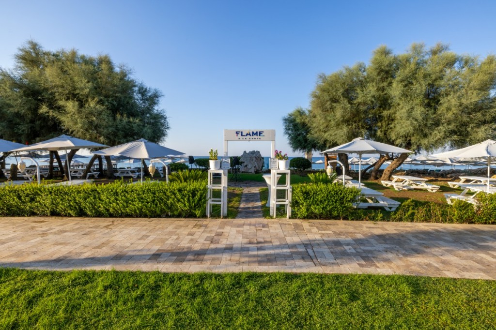 CRYSTAL TAT BEACH GOLF RESORT & SPA
