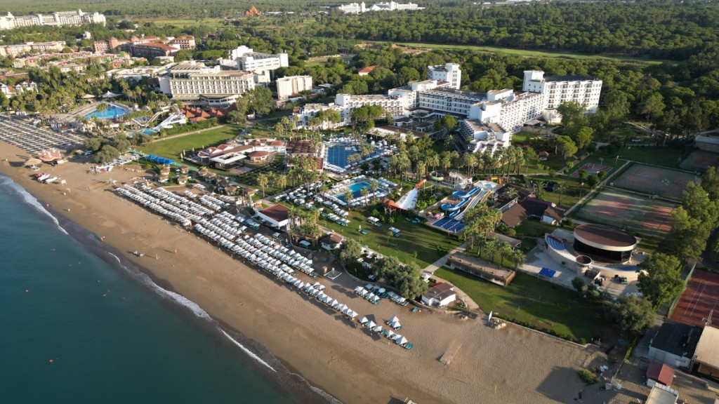 CRYSTAL TAT BEACH GOLF RESORT & SPA