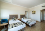 CRYSTAL TAT BEACH GOLF RESORT & SPA