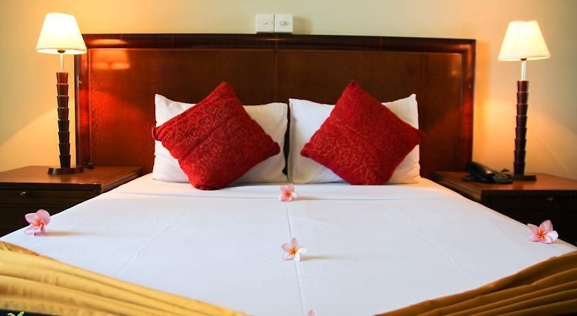 HIKKADUWA BEACH RESORT