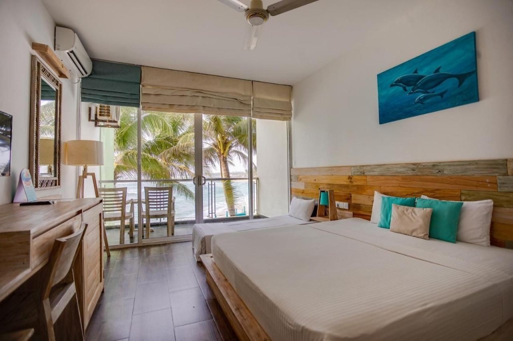 HIKKADUWA BEACH RESORT