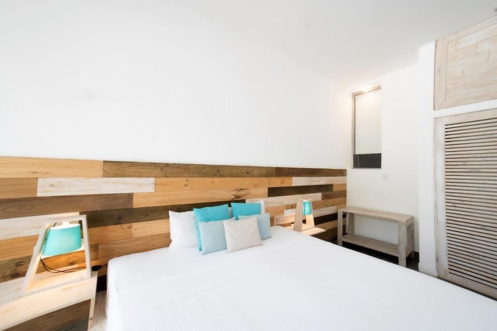 HIKKADUWA BEACH RESORT
