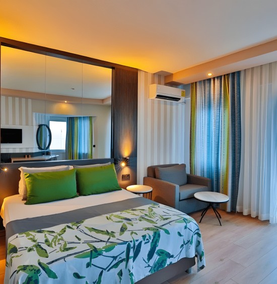 EOS BEACH RESORT (EX.CRYSTAL LAND OF PARADISE)