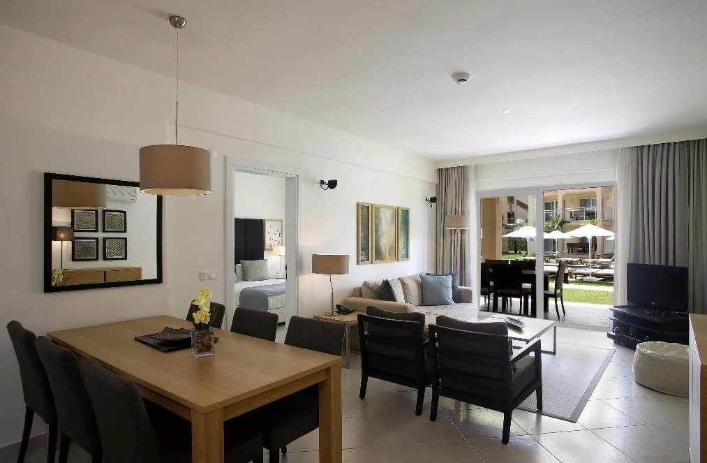 UNIQUE RESIDENCE HOTEL GOLF AND SPA