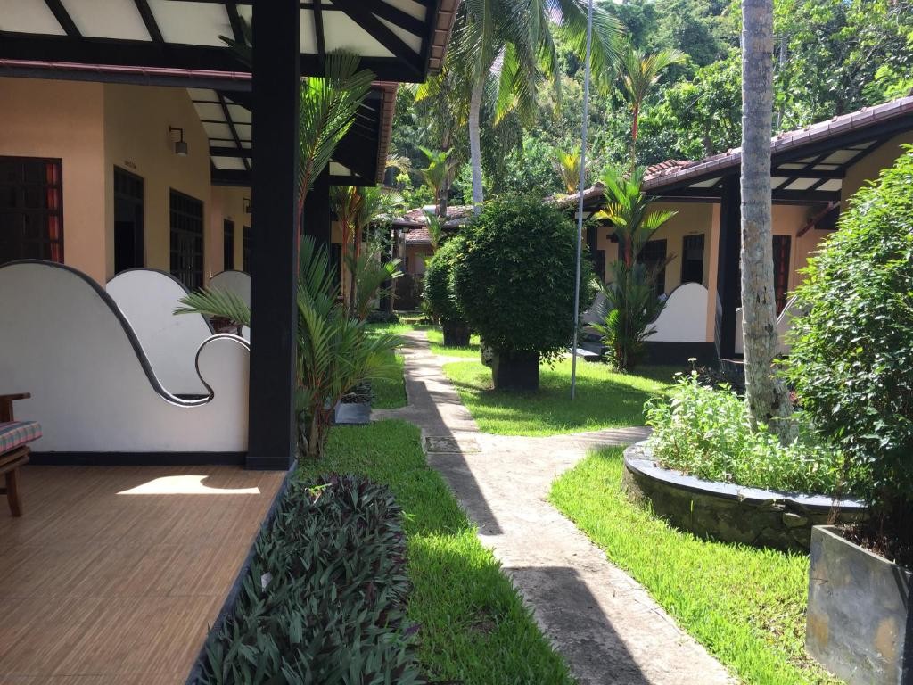 HOTEL FLOWER GARDEN
