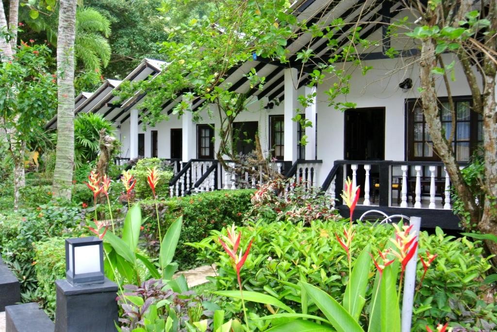 HOTEL FLOWER GARDEN