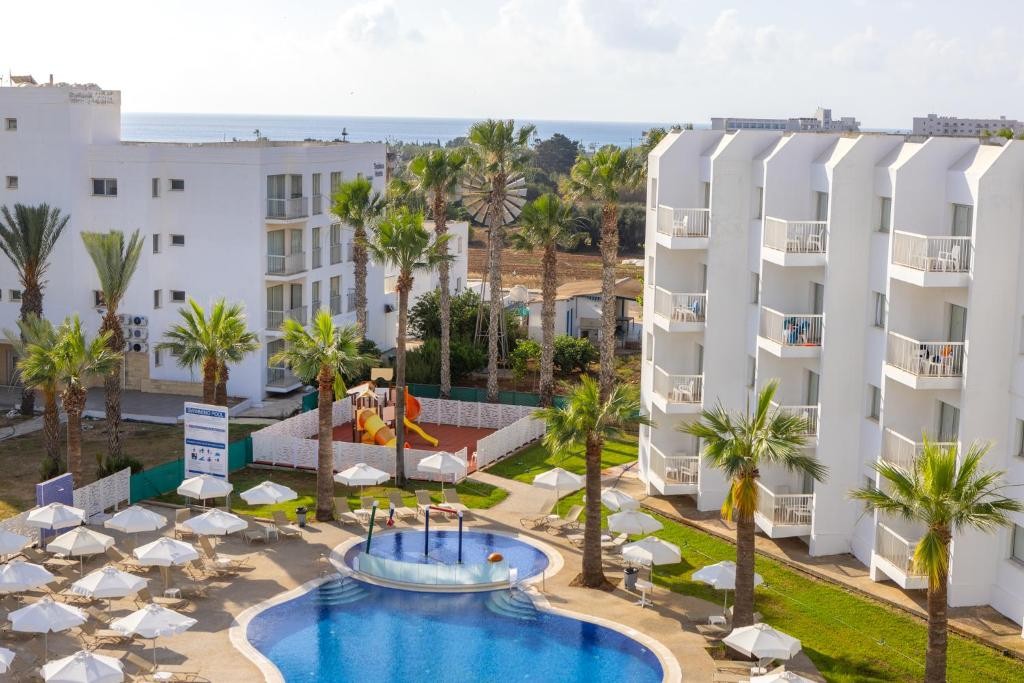 PAPANTONIA HOTEL APTS