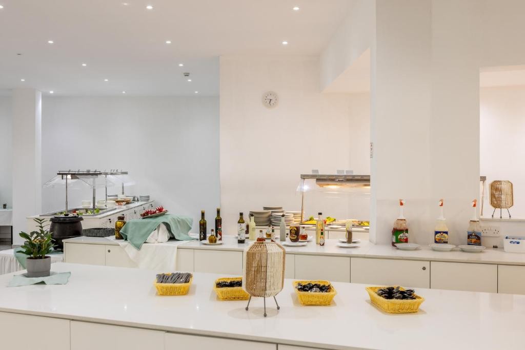 PAPANTONIA HOTEL APTS