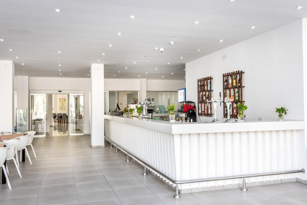 PAPANTONIA HOTEL APTS