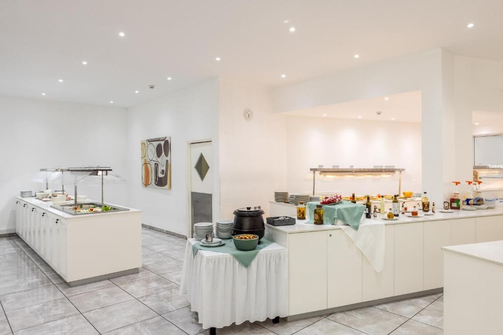PAPANTONIA HOTEL APTS