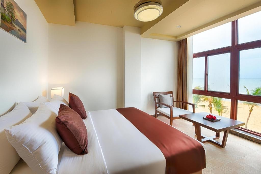 JIE JIE BEACH RESORT