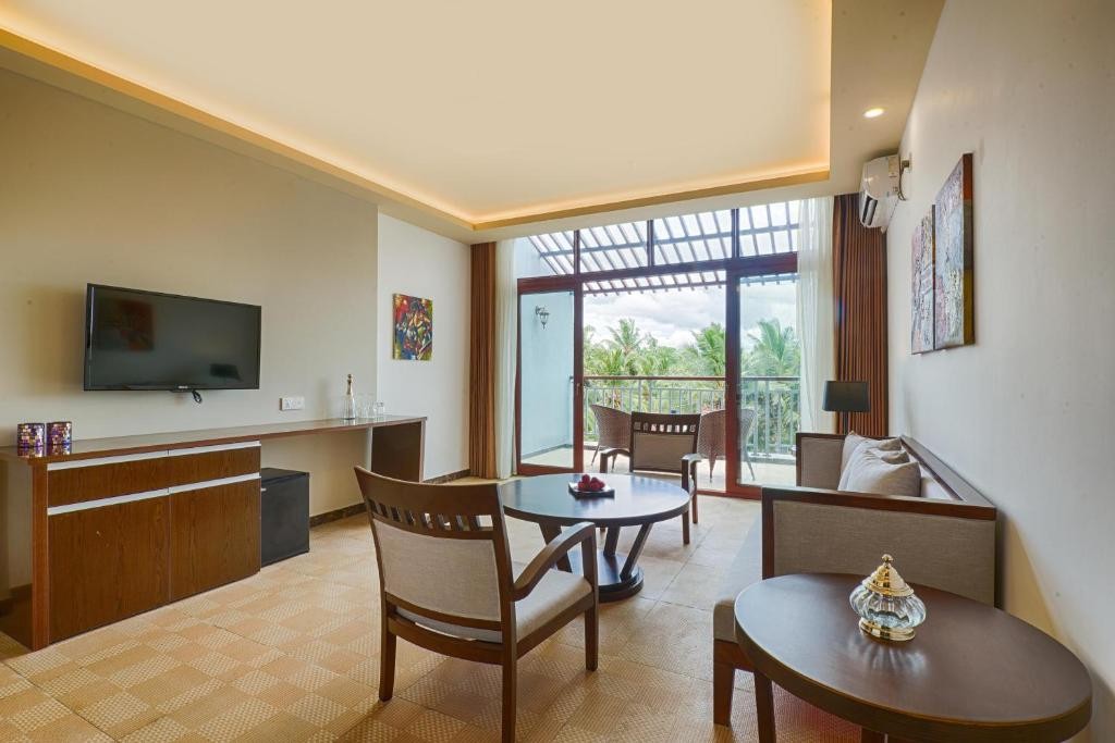 JIE JIE BEACH RESORT