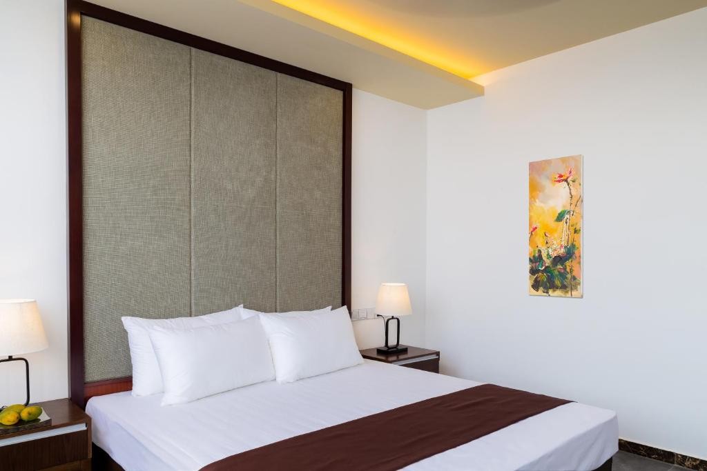 JIE JIE BEACH RESORT