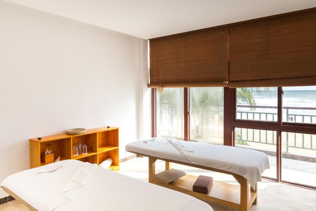JIE JIE BEACH RESORT