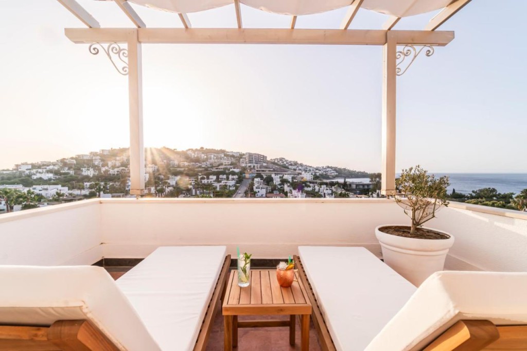 ELEMENTA BOUTIQUE HOTEL (ADULTS ONLY)