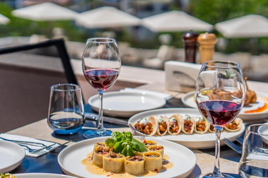 ELEMENTA BOUTIQUE HOTEL (ADULTS ONLY)