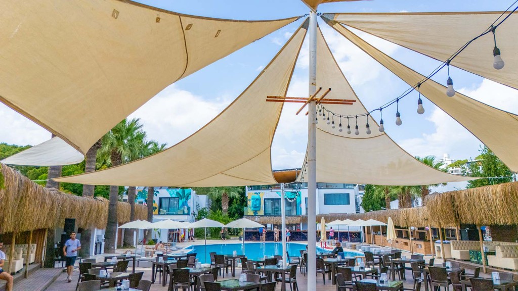 LADONIA HOTELS LEO BEACH