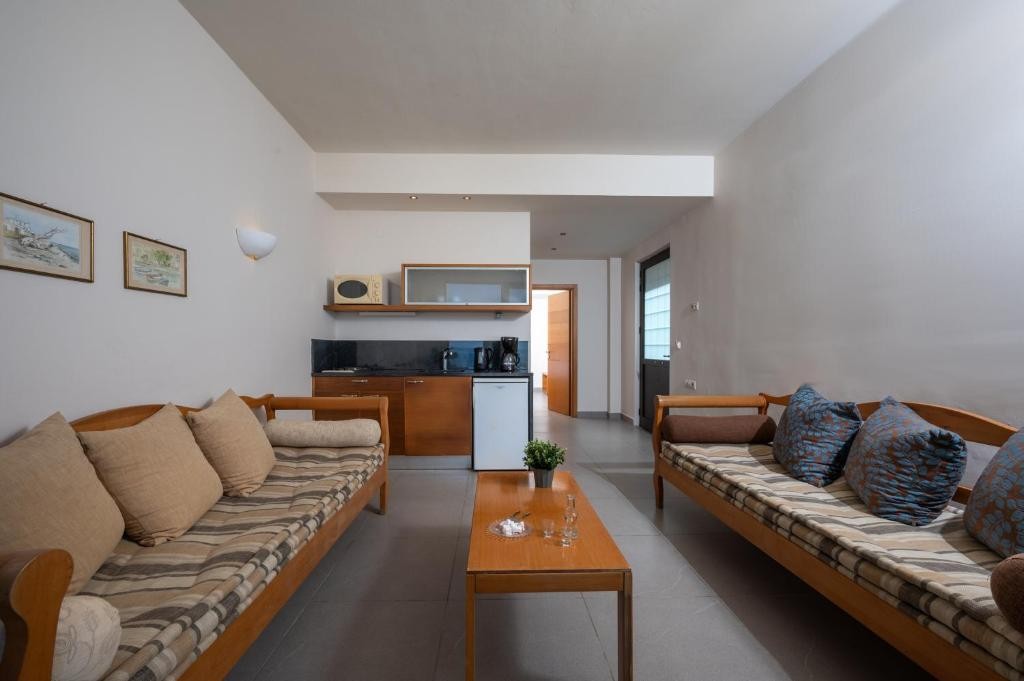 Creteco Hotel & Suites