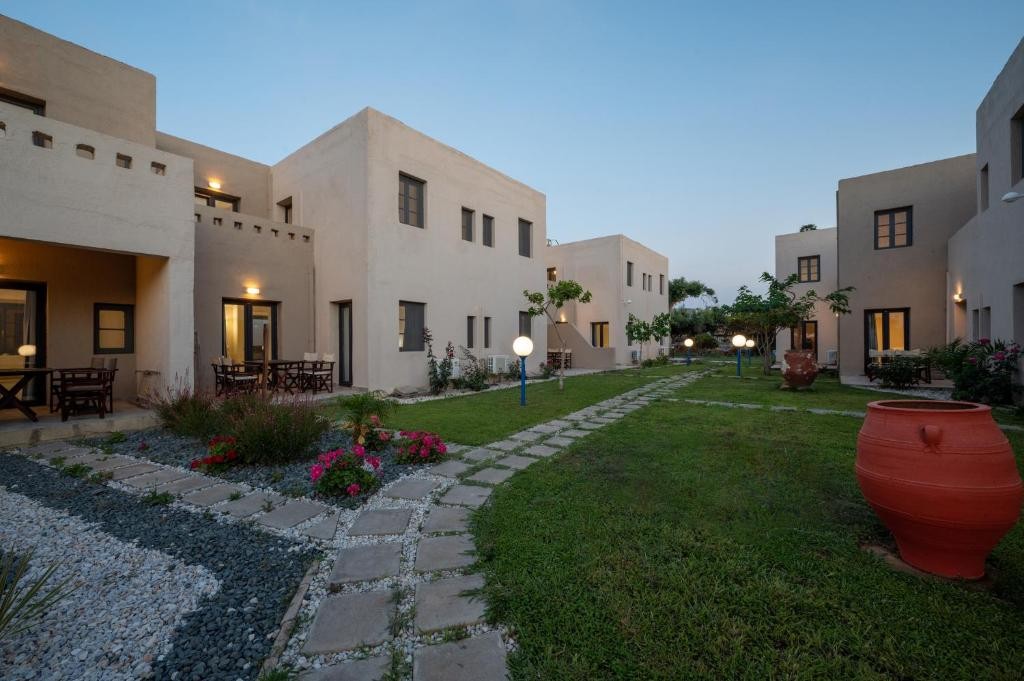 Creteco Hotel & Suites